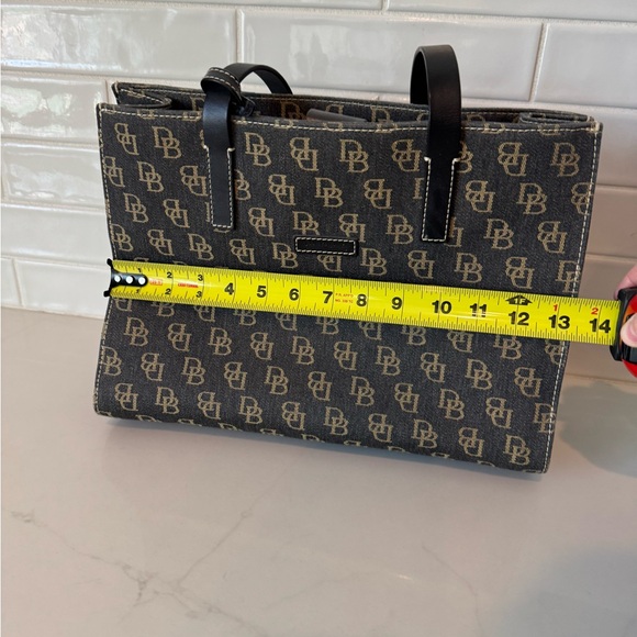 Dooney and Bourke shoulder bag - Picture 11 of 14